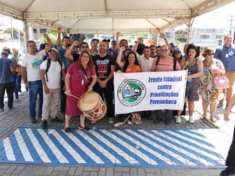 Greve dos servidores da Compesa é mantida